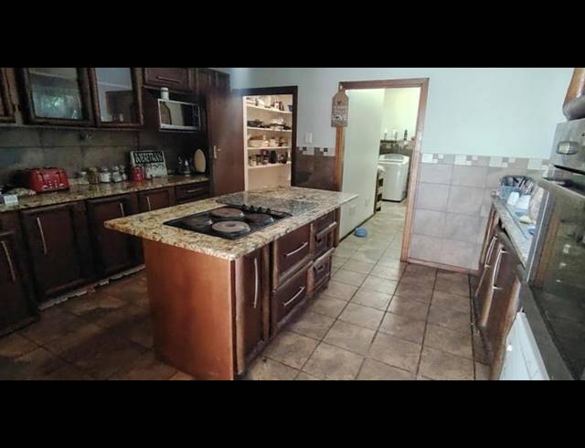 4 BEDROOM HOUSE FOR SALE IN GLENMORE BEACH